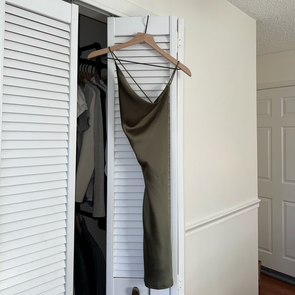 Jagger & Stone ‘Leigh Mini Dress’ in Khaki - Picture 2 of 9